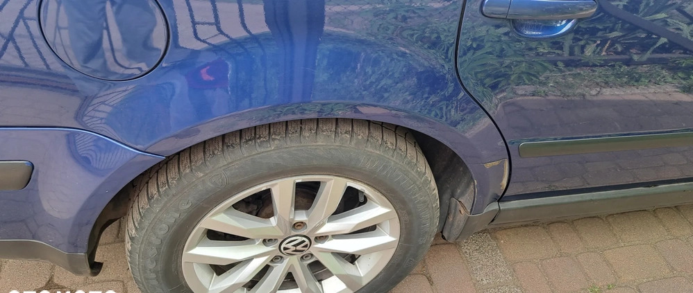 Volkswagen Passat cena 8400 przebieg: 391997, rok produkcji 2004 z Orzesze małe 379